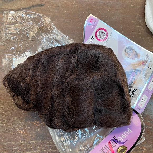 Vivica A. Fox flapper wig - Picture 5 of 7